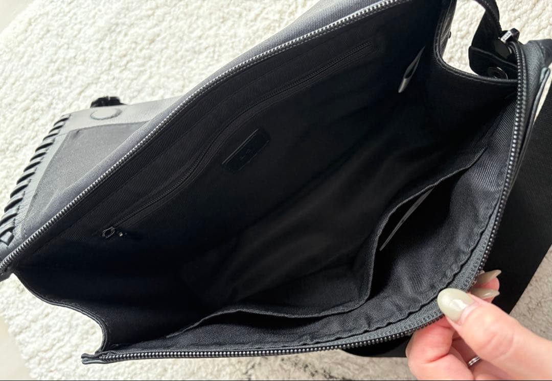 ear PAPILLONNER ワイドテープショルダーバッグ/ボディバッグ