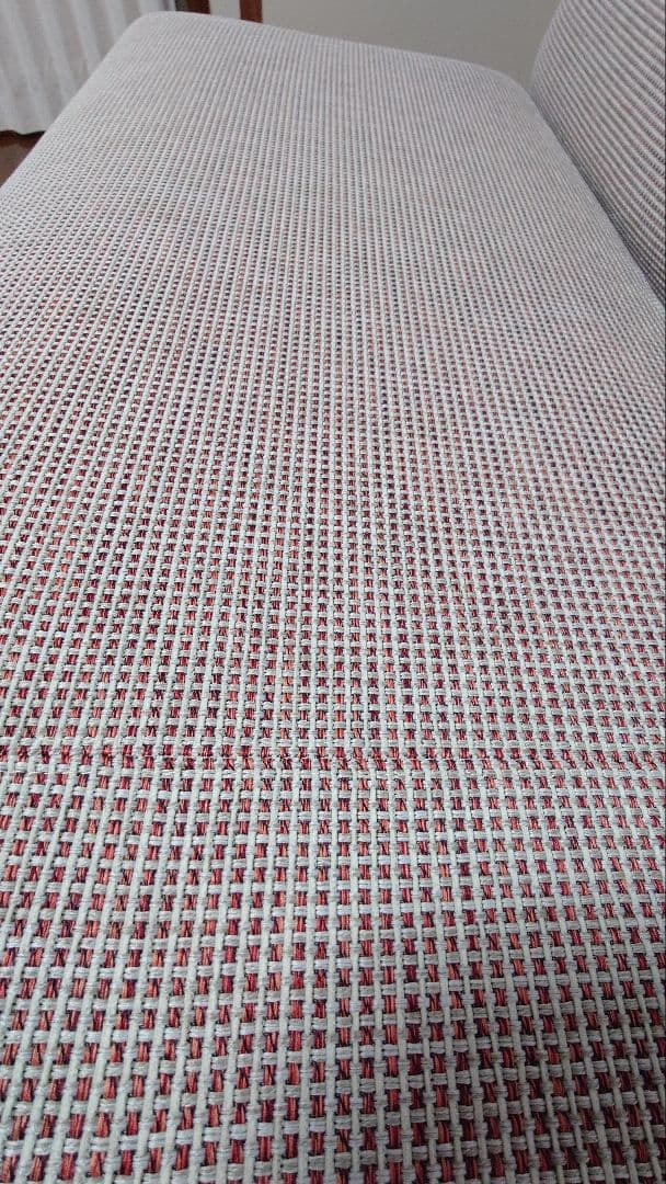 カリモク、三人掛けソファ