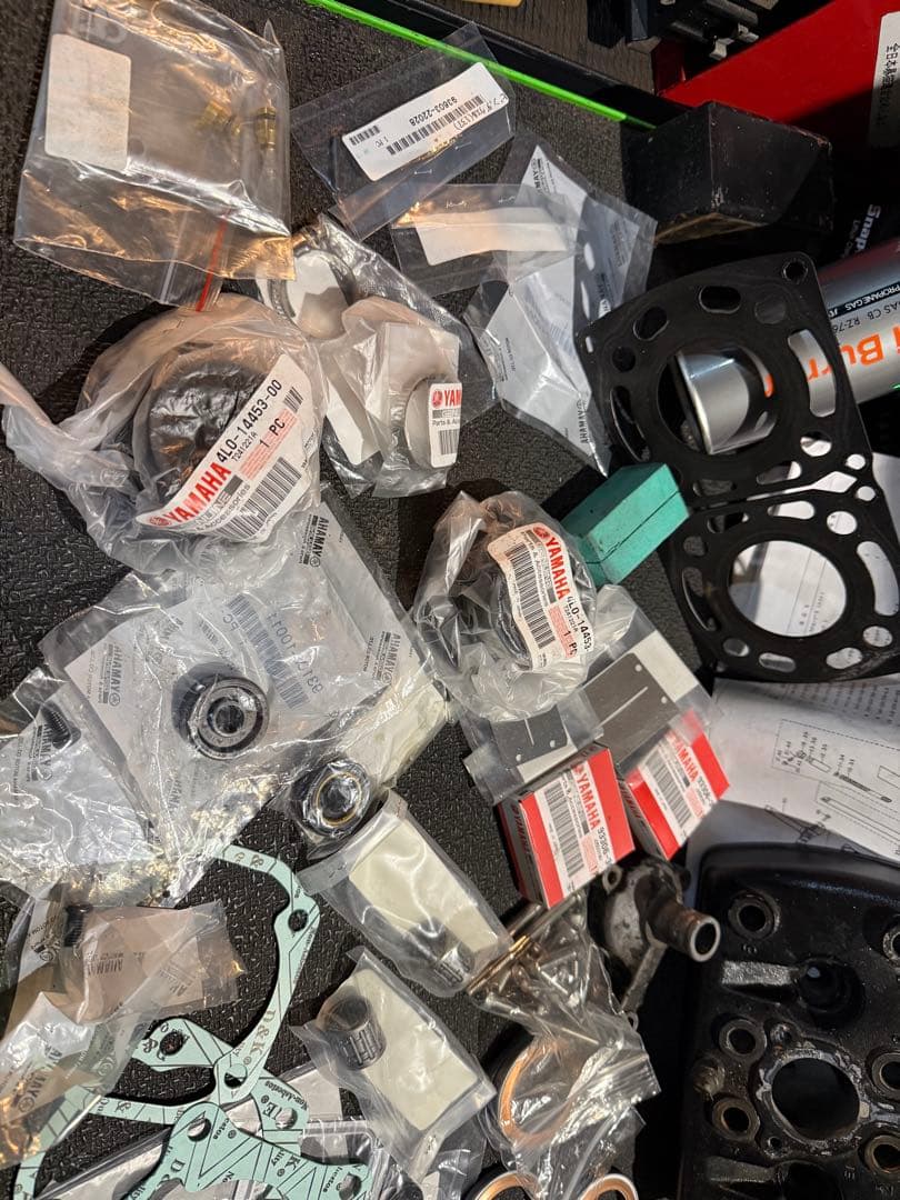 格安　RZ250 エンジン　純正部品　詰め合わせ