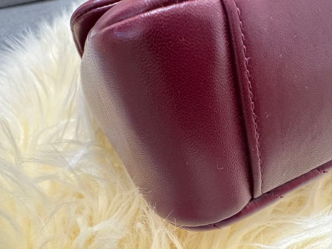 【今月末まで】GUCCI GGマーモントミディアム ショルダーバッグ