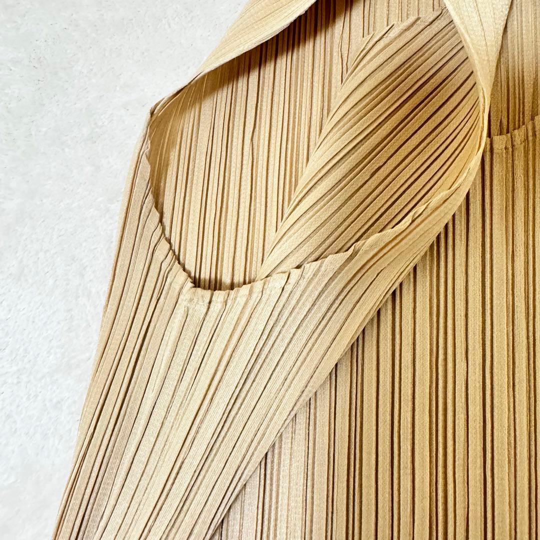 美品✨PLEATS PLEASE プリーツ　ロングワンピース　スリット　ベージュ