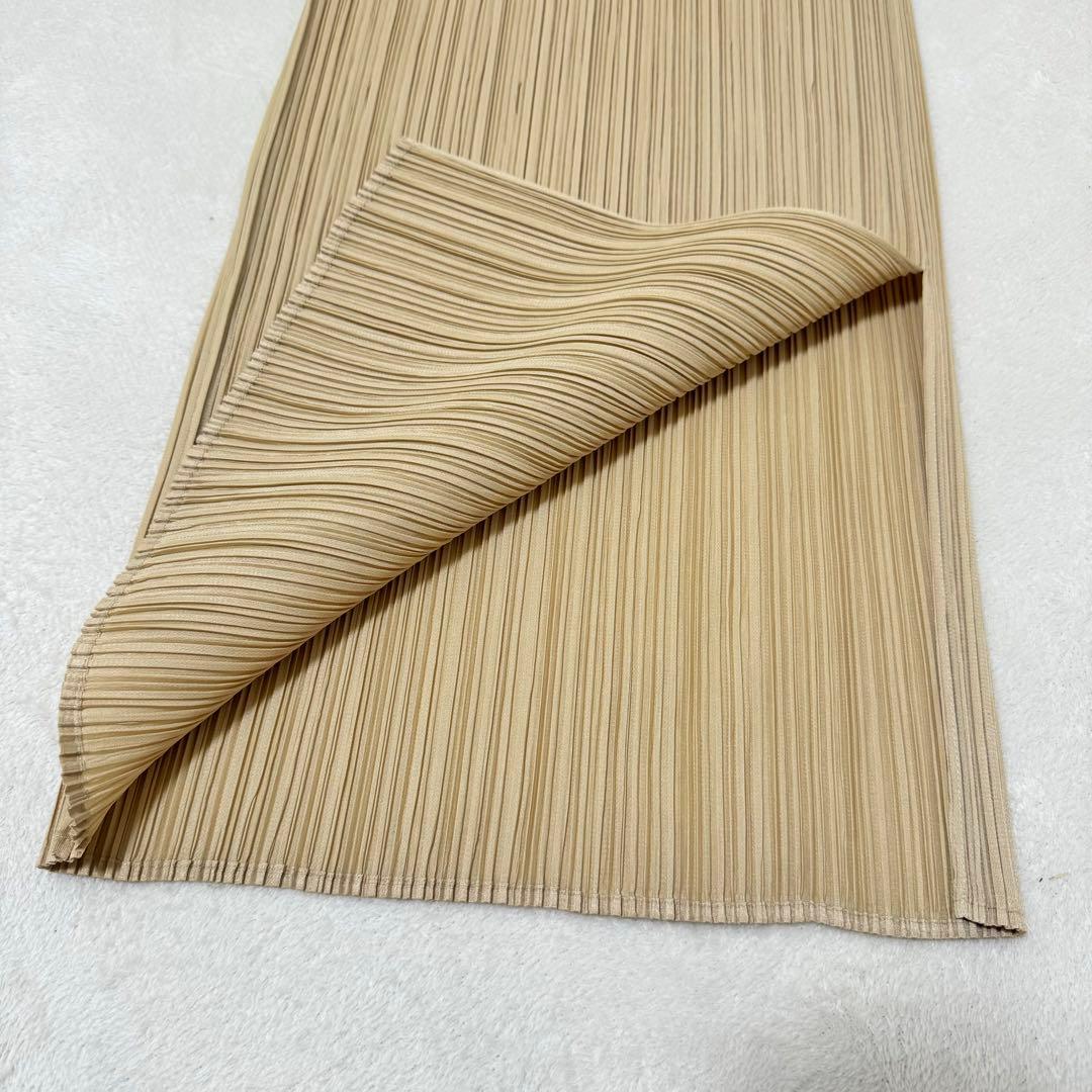 美品✨PLEATS PLEASE プリーツ　ロングワンピース　スリット　ベージュ