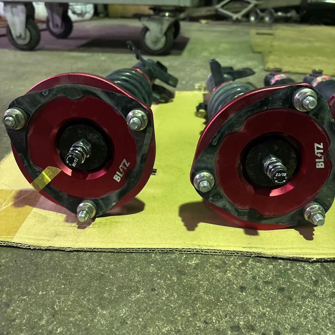 encode42　BLITZ ZZ-R 車高調　ZRR80 ヴォクシー