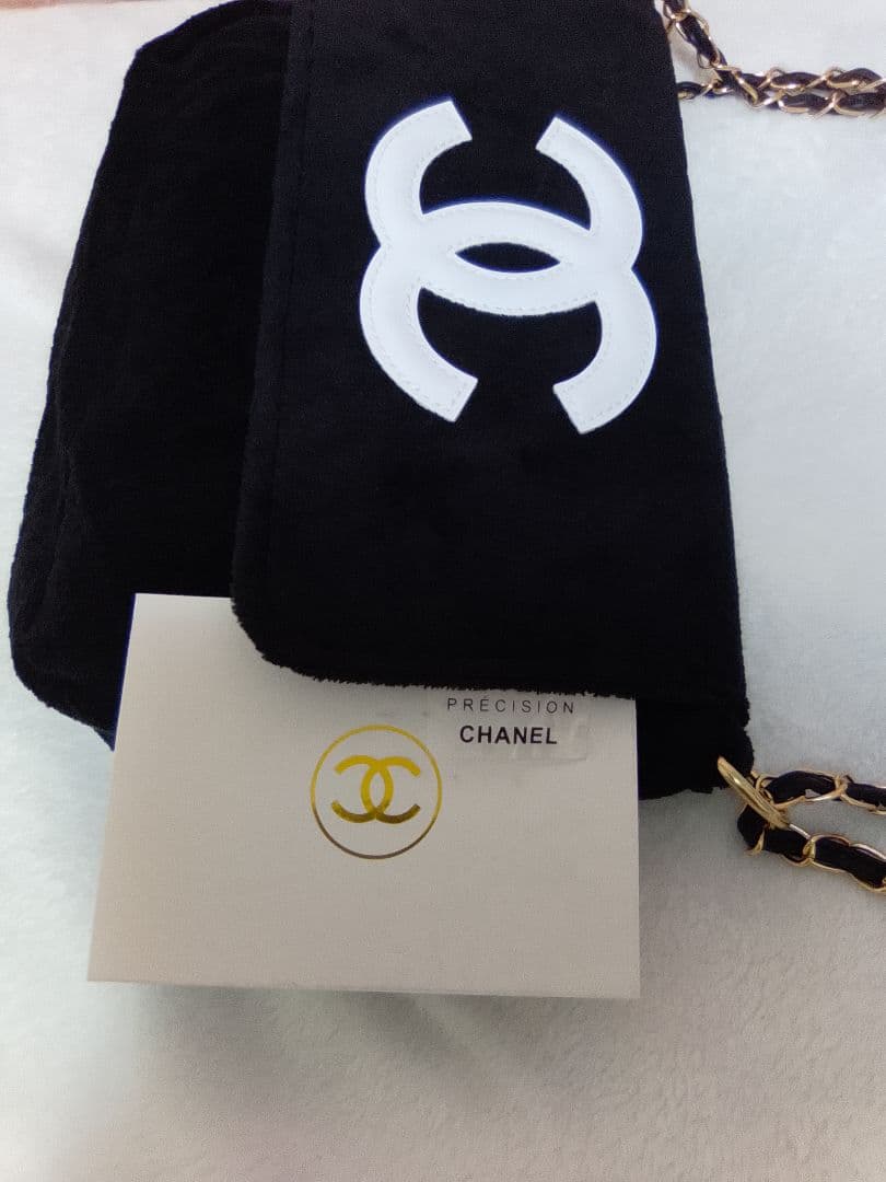 CHANEL ノベルティ黒 ショルダーバッグ ホワイトロゴ付き