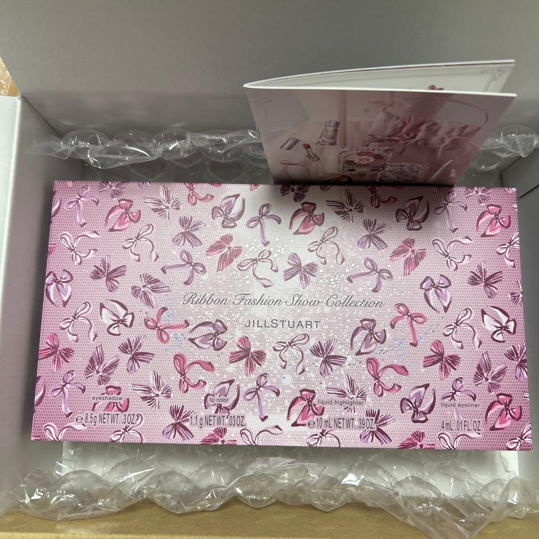 ジルスチュアート　クリスマスコフレ 2025 サンプル付