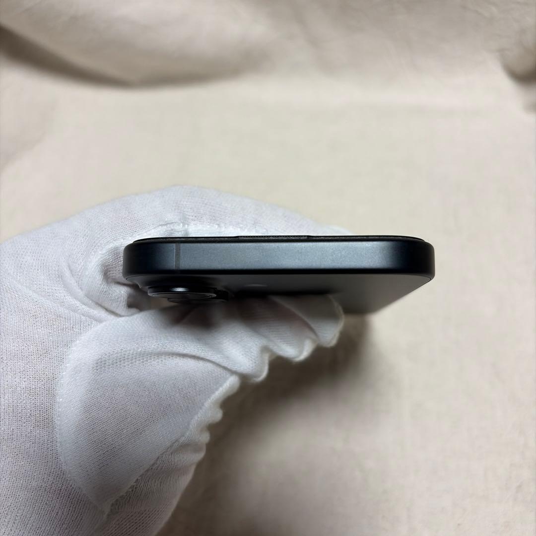 【美品】Apple iPhone16 256GB おまけ付き