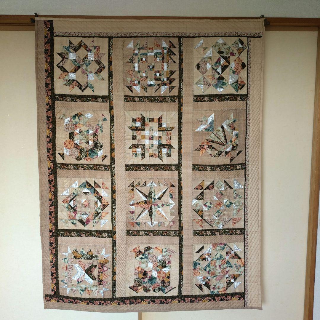 パッチワークキルト タペストリー〈モザイクの集まり〉