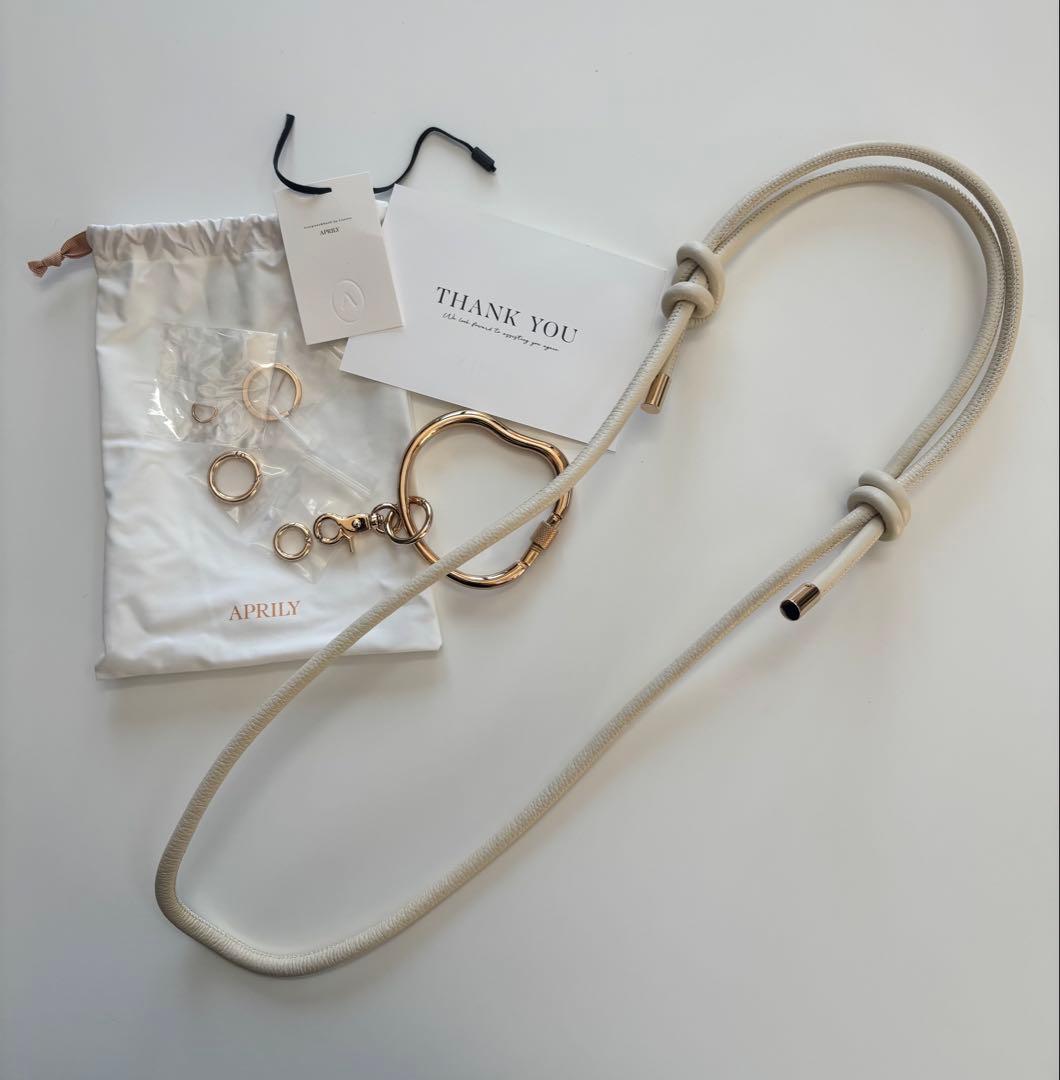 APRILY (アプリリー)マリアージュシリーズ　携帯　ストラップ