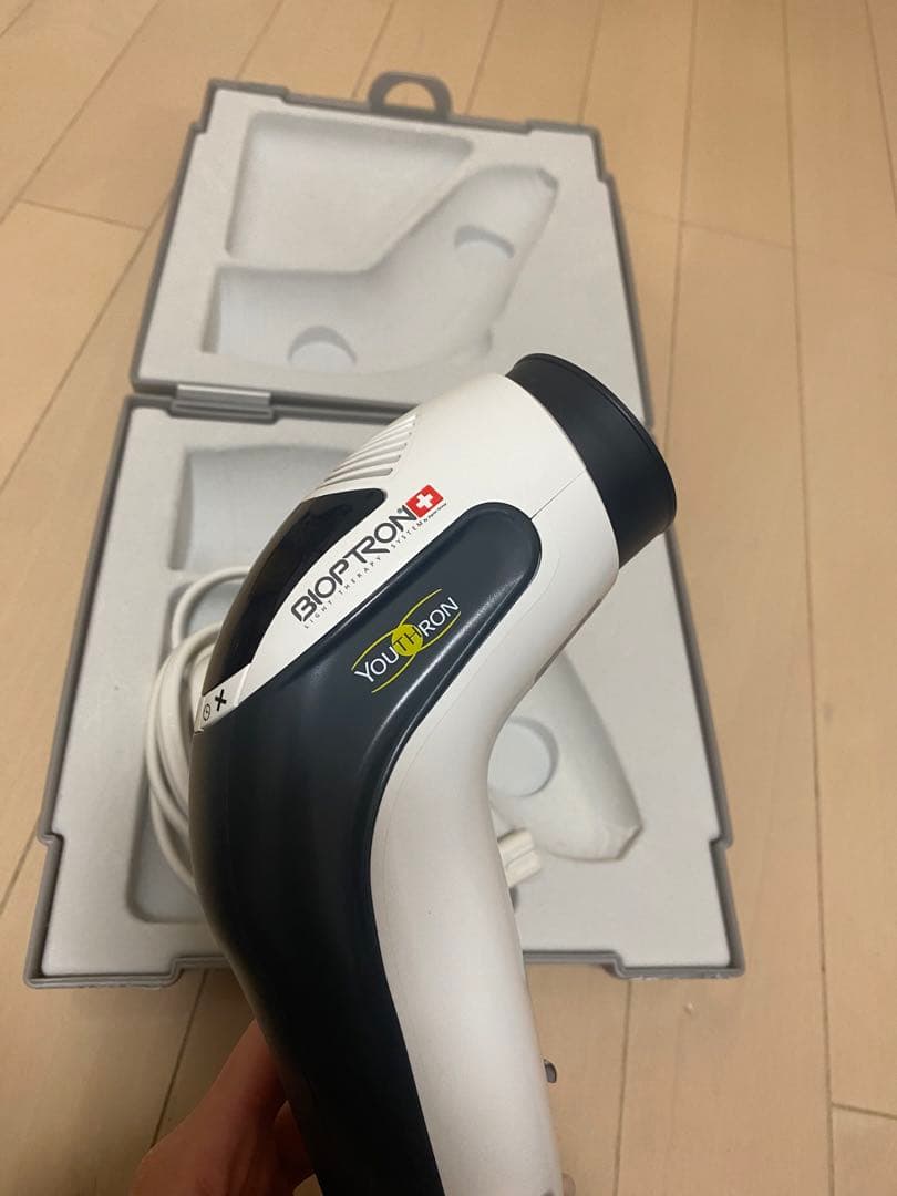 【お値下げ中‼︎】BIOPTRON YOUTHRON 美顔器(スタンド付き)