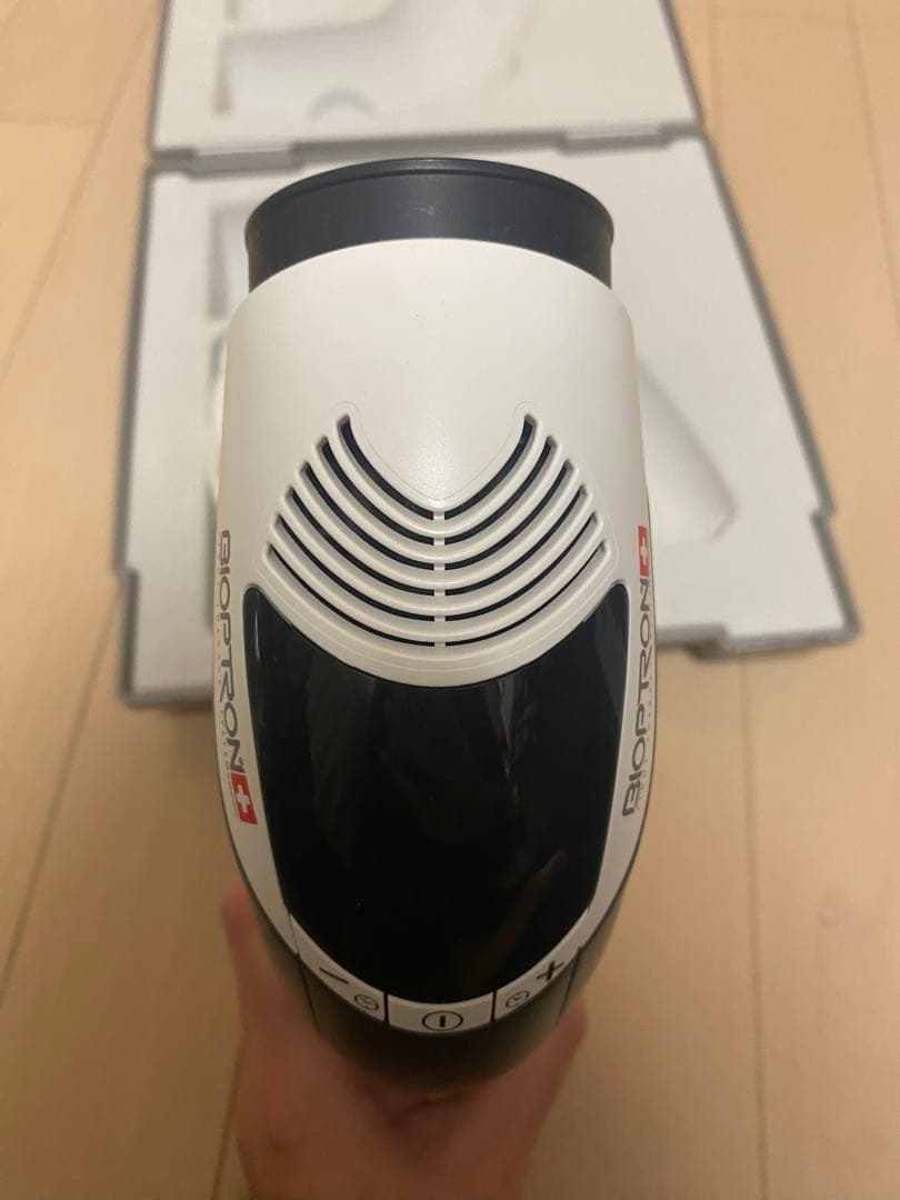 【お値下げ中‼︎】BIOPTRON YOUTHRON 美顔器(スタンド付き)