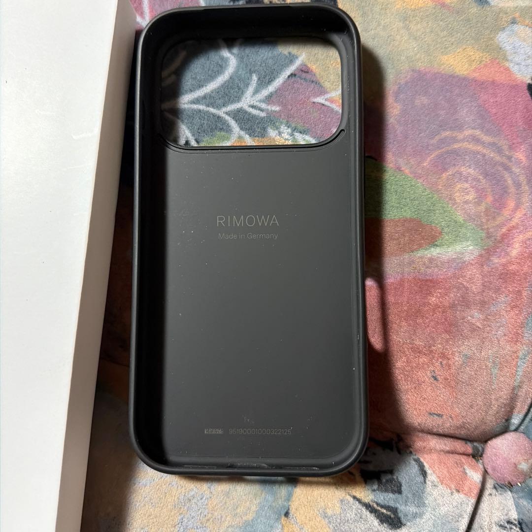 RIMOWA iPhone17proケース
