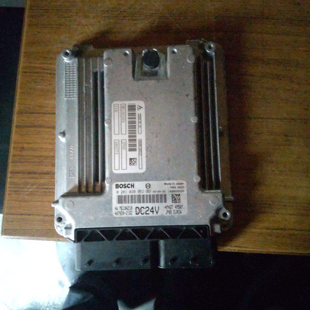 キャンター4M系のエンジンコンピューターME195204です