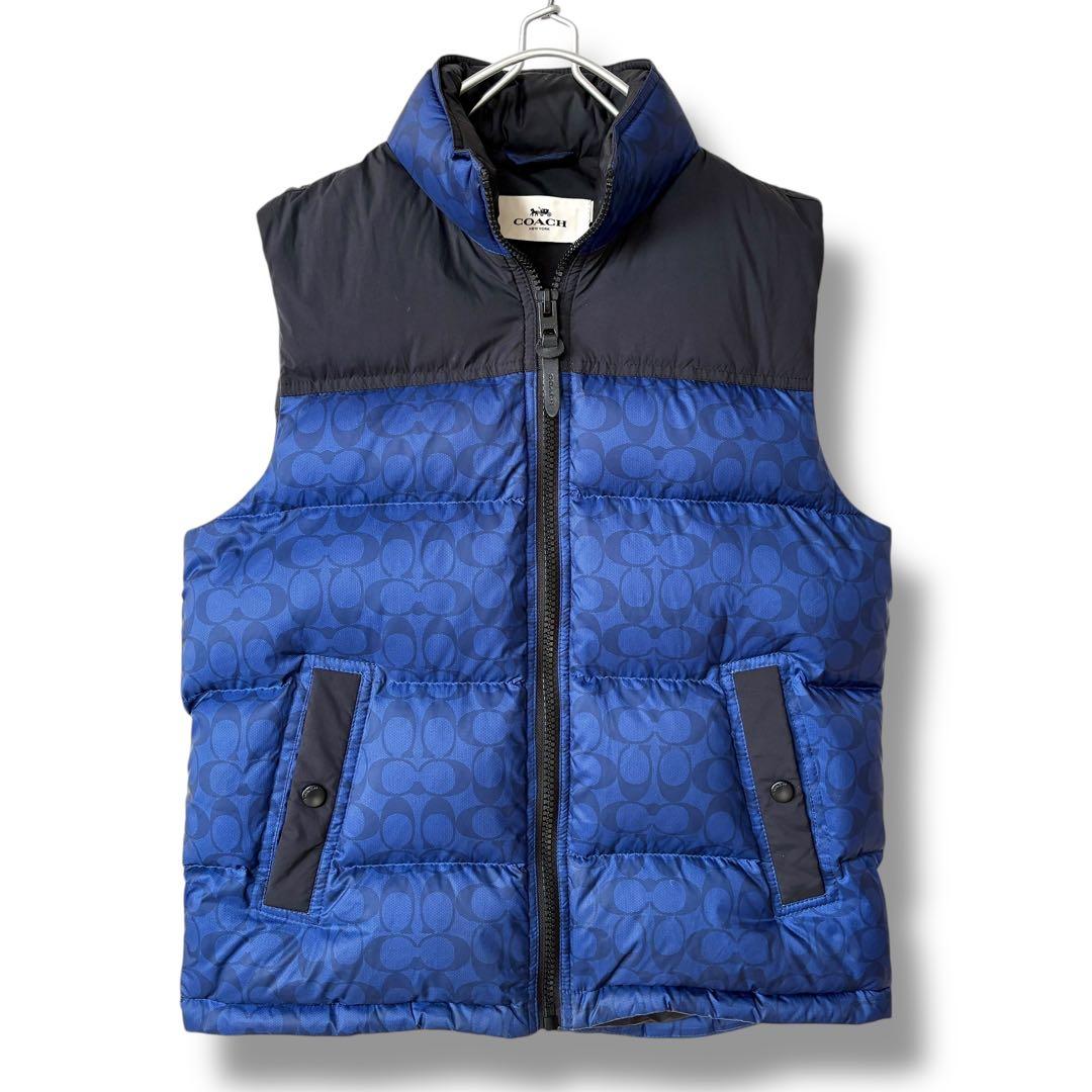 人気 COACH シグネチャー柄 ダウンベスト ブルー 正規品 S（ML相当）