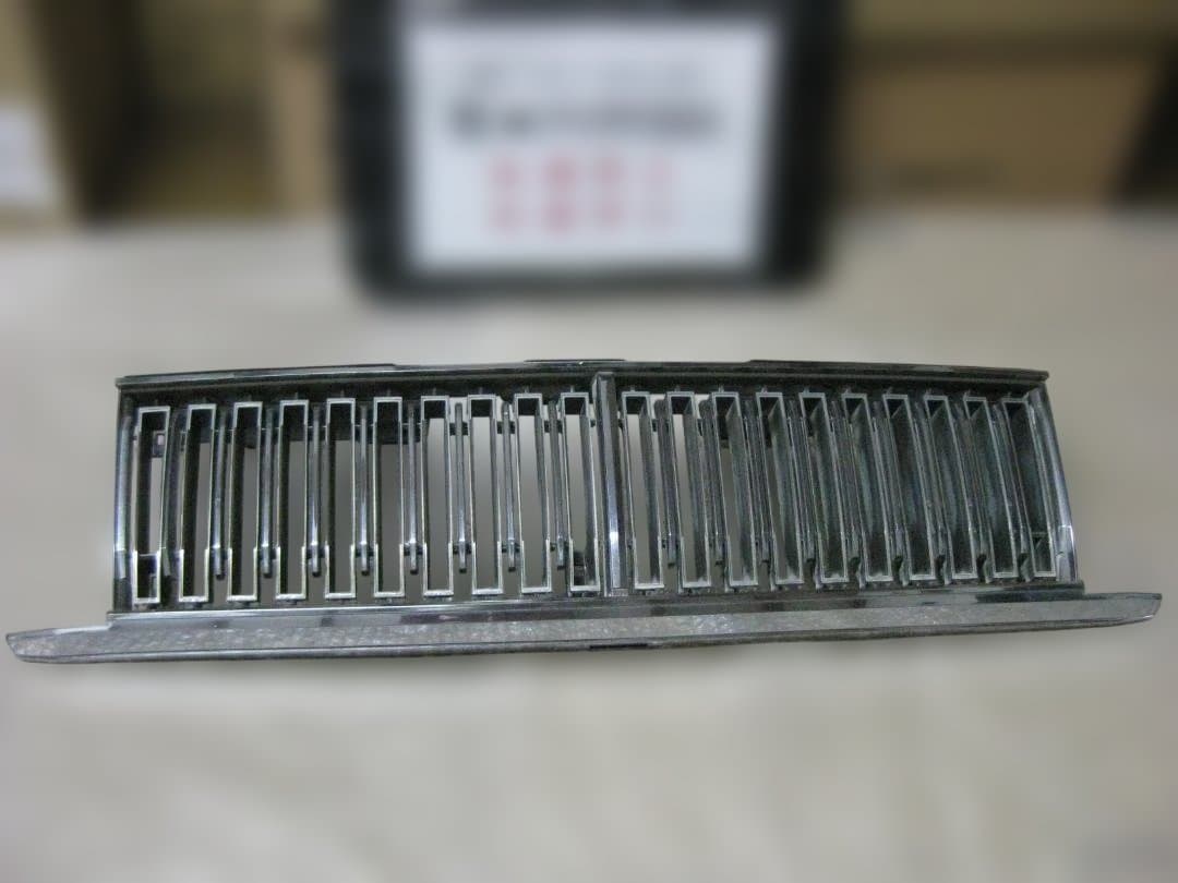 Y30　セドリック　後期？？　純正　メッキ　グリル