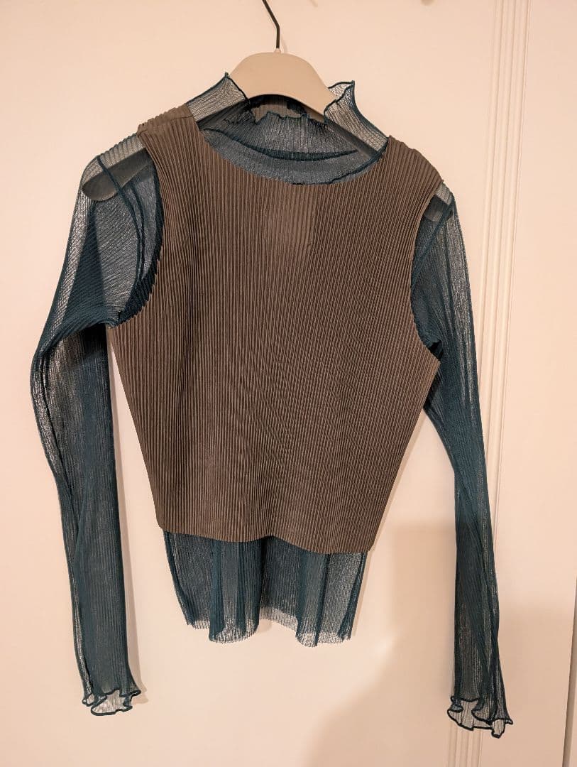 todo kotohayokozawa メッシュリブ長袖クロップドトップス