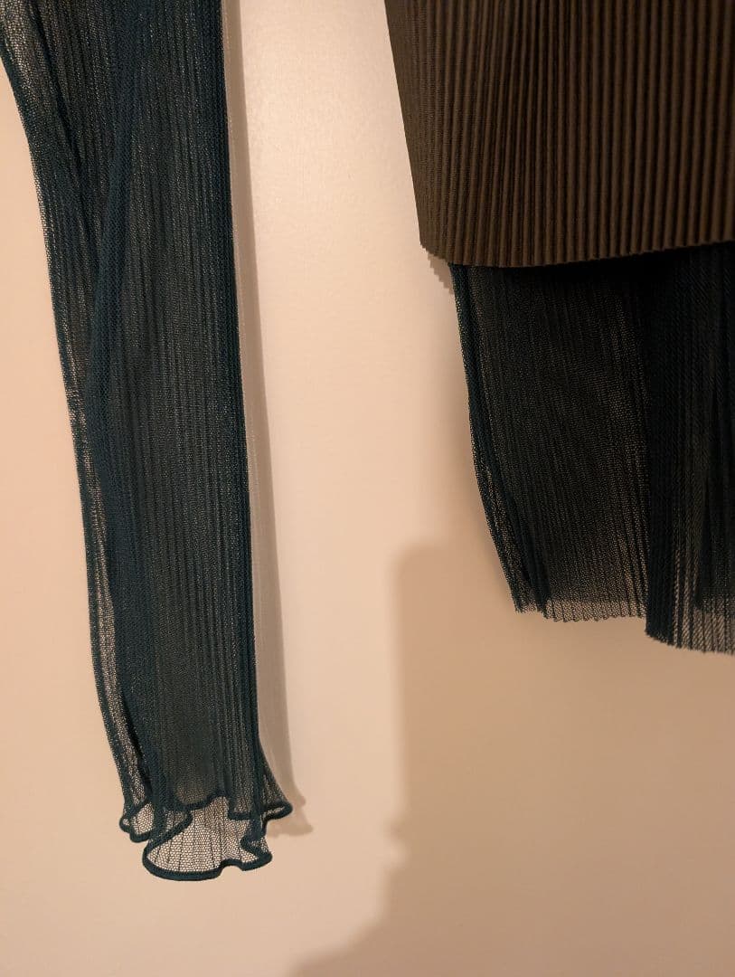 todo kotohayokozawa メッシュリブ長袖クロップドトップス