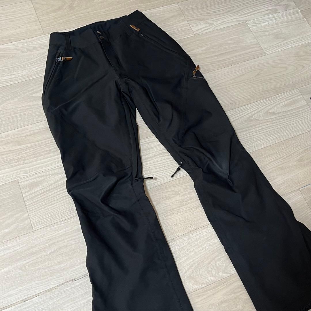 ROXY ロキシー スノーボードウェア スキーウェア 上下セット 花柄 黒 M