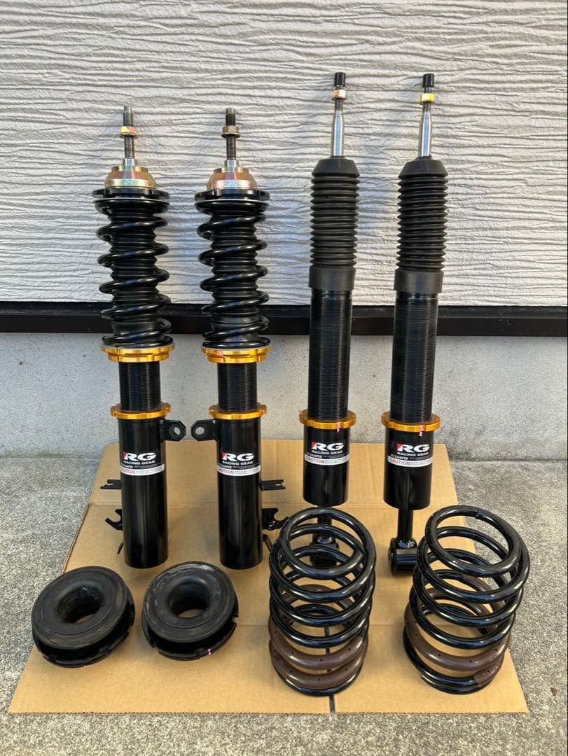 レーシングギアRG GR3フィット用車高調
