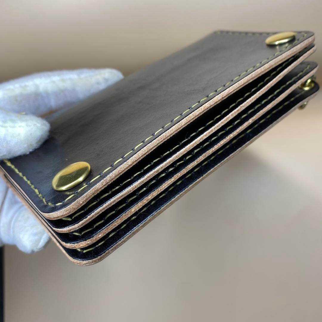 【値下】【無骨×上質】3層 丘染めブラック／ミドルトラッカーウォレットMTW