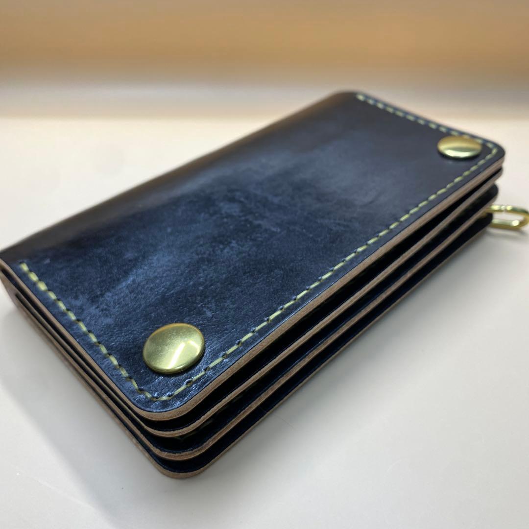 【値下】【無骨×上質】3層 丘染めブラック／ミドルトラッカーウォレットMTW