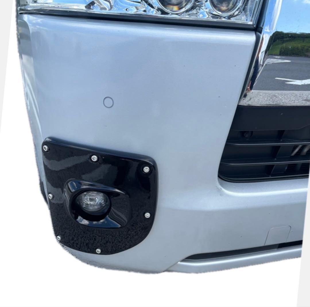 トヨタ ハイエース 7型　フォグカバー