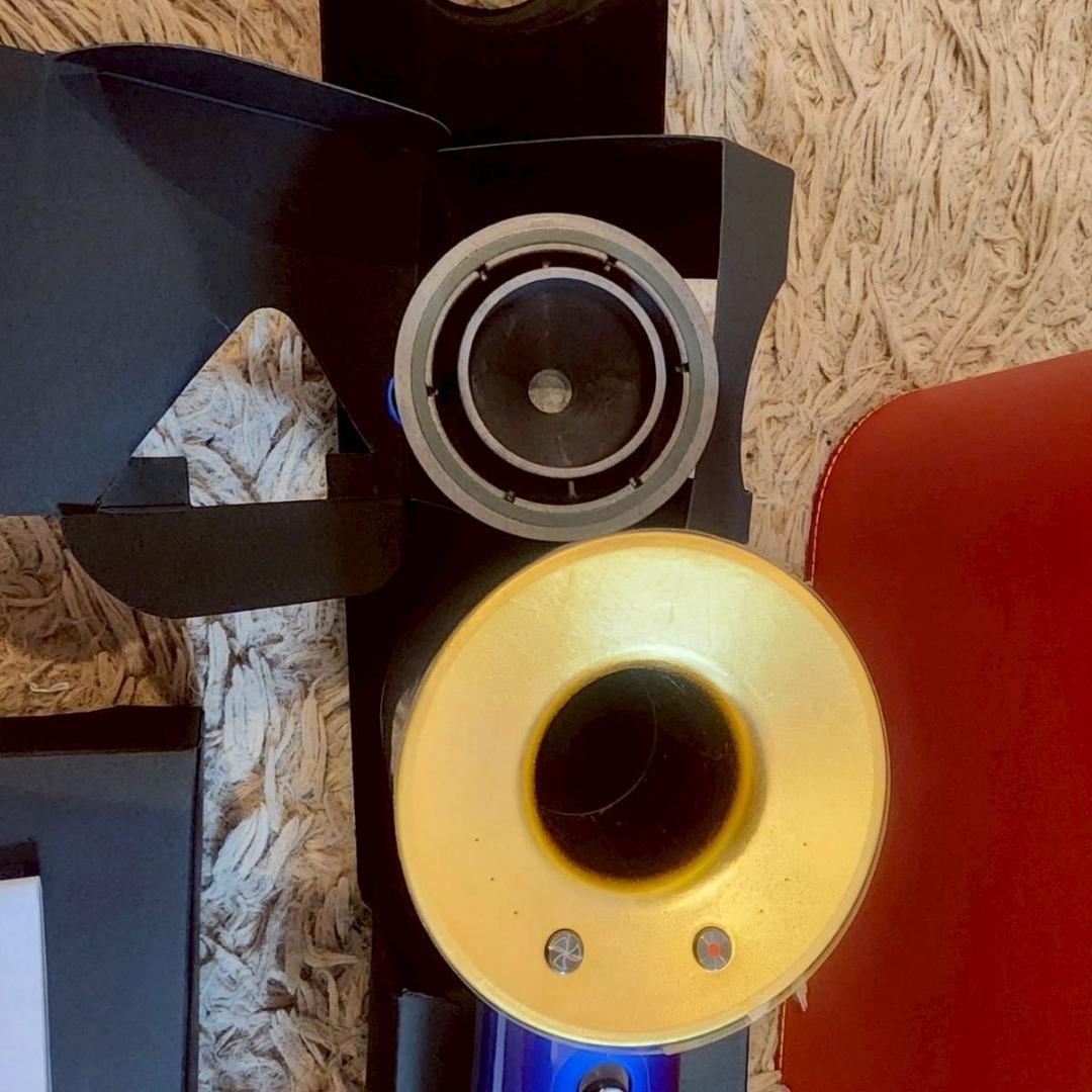 ほぼ新品 希少 限定カラー Dyson Supersonic ヘアードライヤー