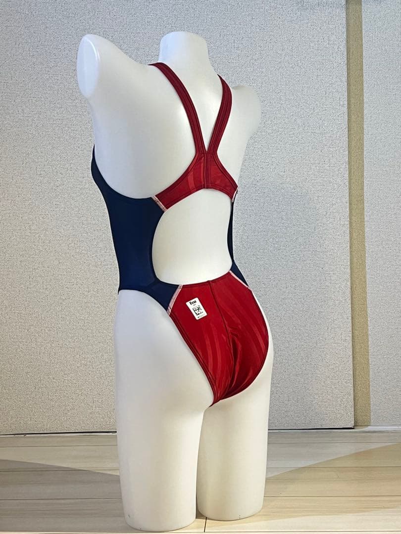 ハイカットハイレグ競泳水着（Mサイズ？）