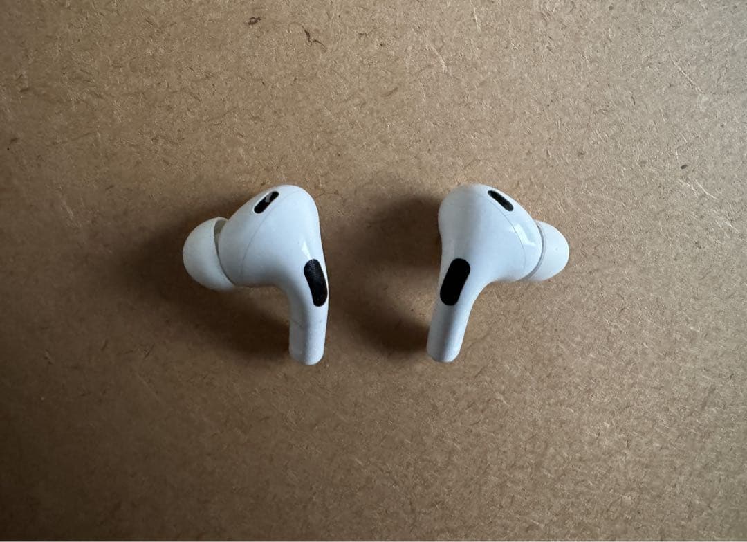 アップル正規品★AirPods Pro 2 Lightning ★付属品あり