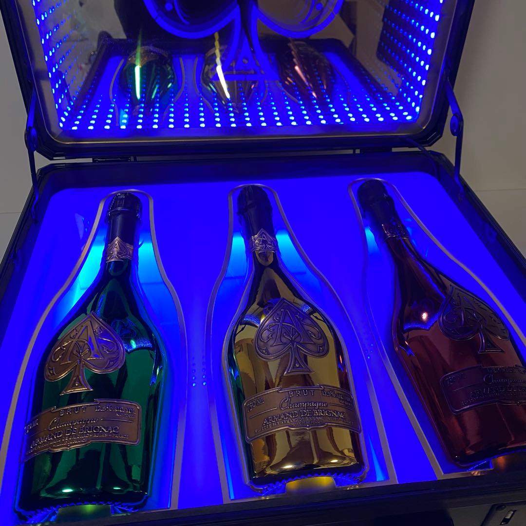 アルマンド　アタッシュケース　信号機　グリーン　ゴールド　レッド