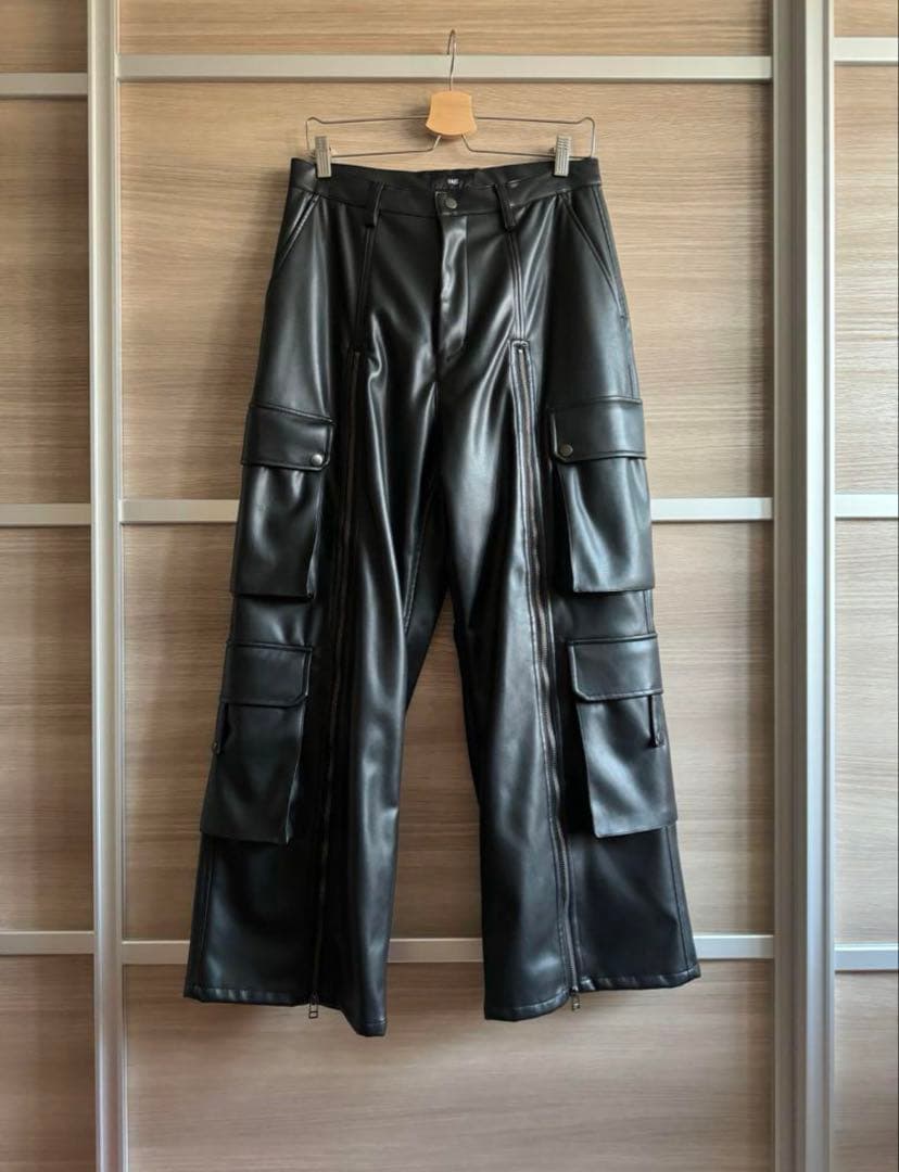 レザー　ワイドカーゴパンツ　レザーパンツ　ハレ　HARE