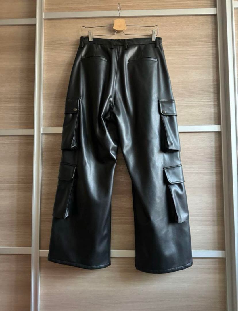 レザー　ワイドカーゴパンツ　レザーパンツ　ハレ　HARE