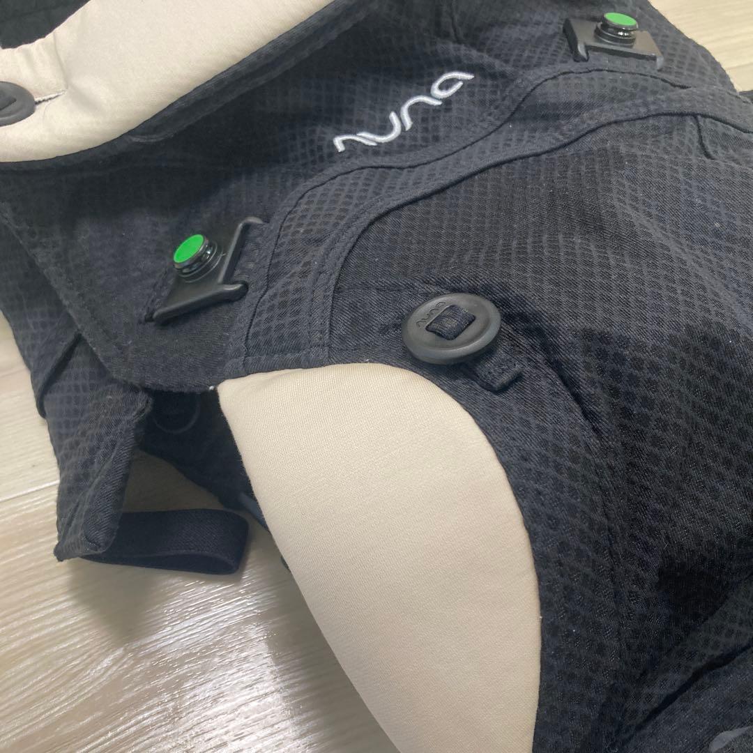 【美品】NUNA CUDL clik抱っこ紐 caviar