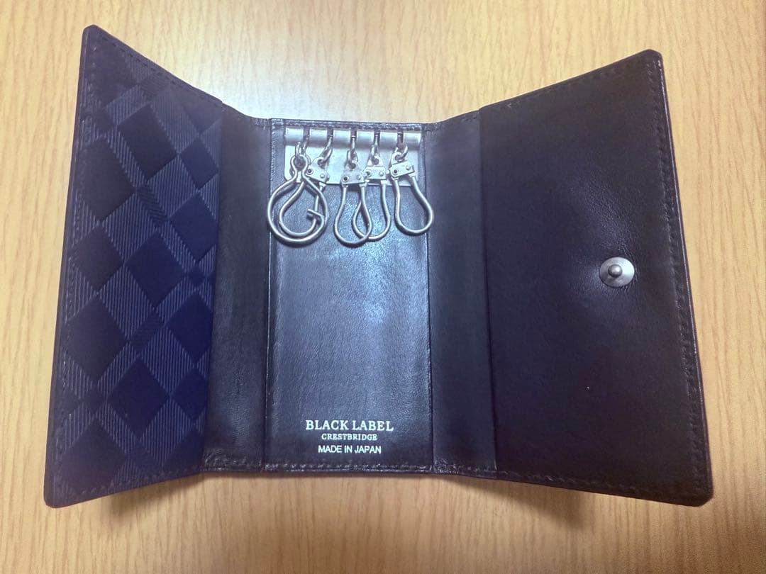 ブラックレーベルクレストブリッジ　キーケース　ネイビー　バーバリー