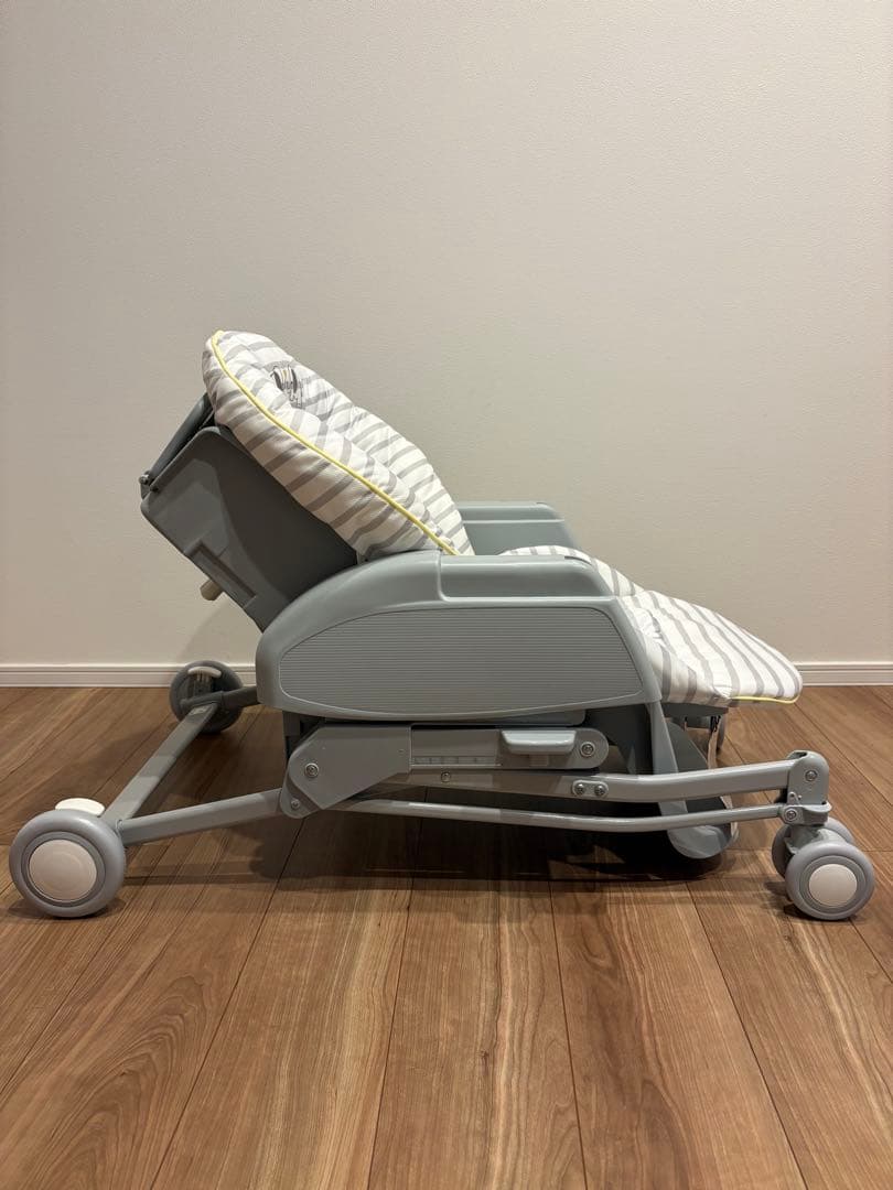 未使用級美品！アップリカ ハイローチェア ユラリズム エレファントラブ 手動