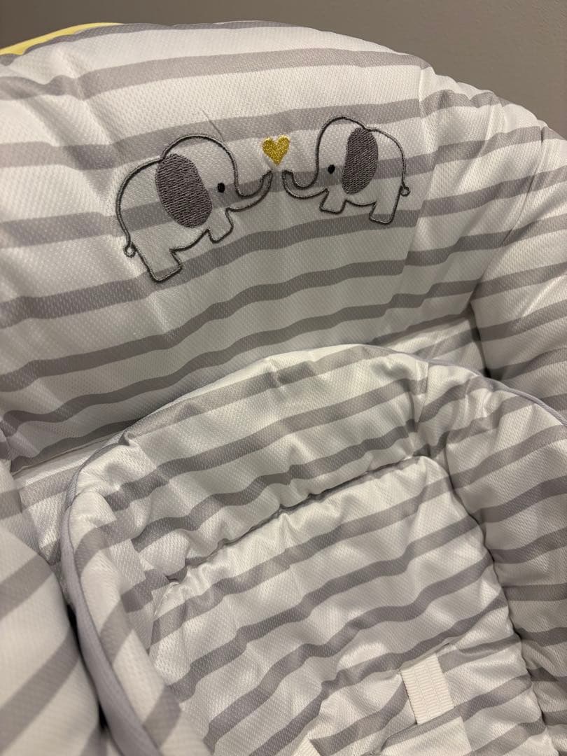 未使用級美品！アップリカ ハイローチェア ユラリズム エレファントラブ 手動