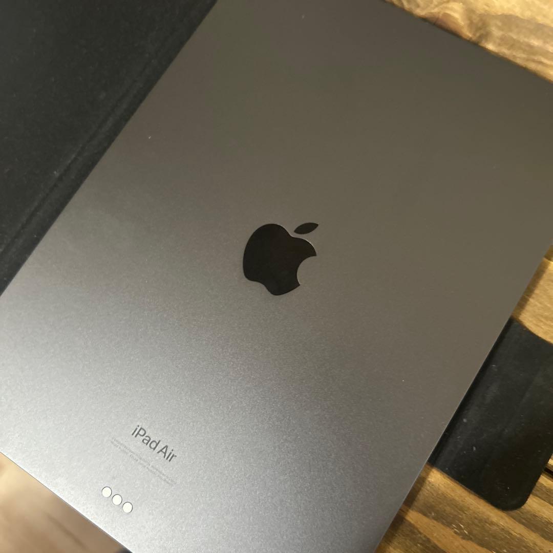 iPadAir 10.9インチ第5世代[256GB]Wi-Fiモデル　ケース付き