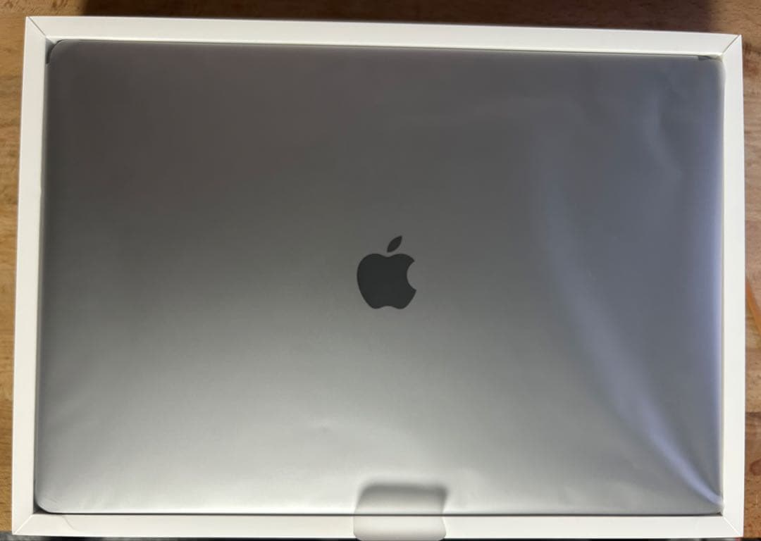 MacBook Pro 16インチ i9 / 16GB / 1TB 外箱付