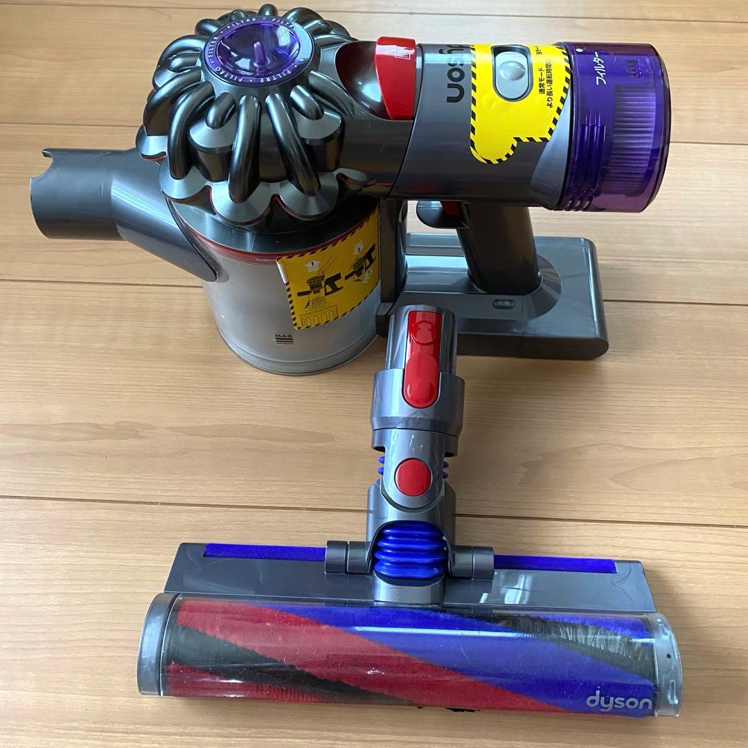 Dyson V8 コードレス掃除機 各種アタッチメント付き ジャンク品