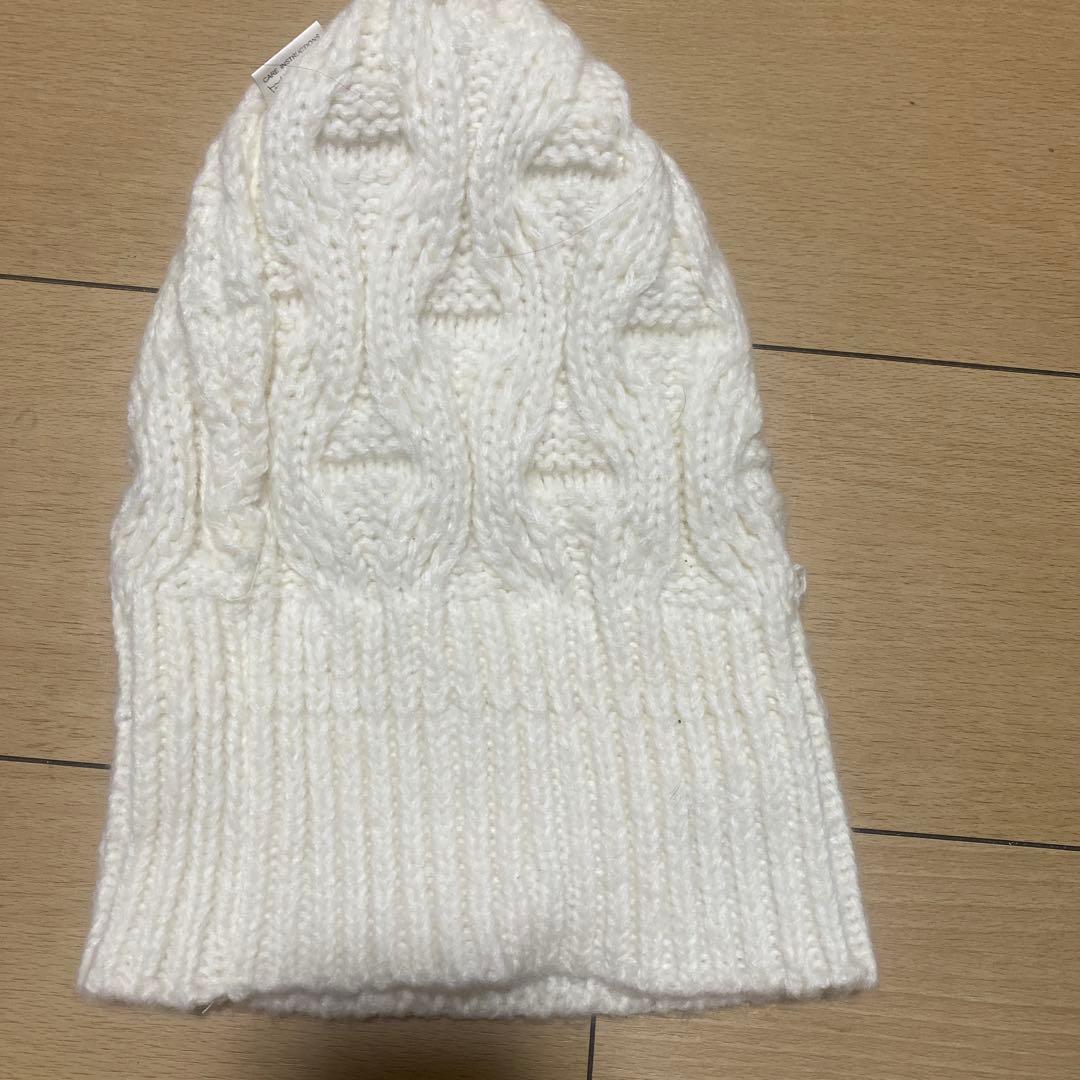 ホワイト ケーブル編み ビーニー