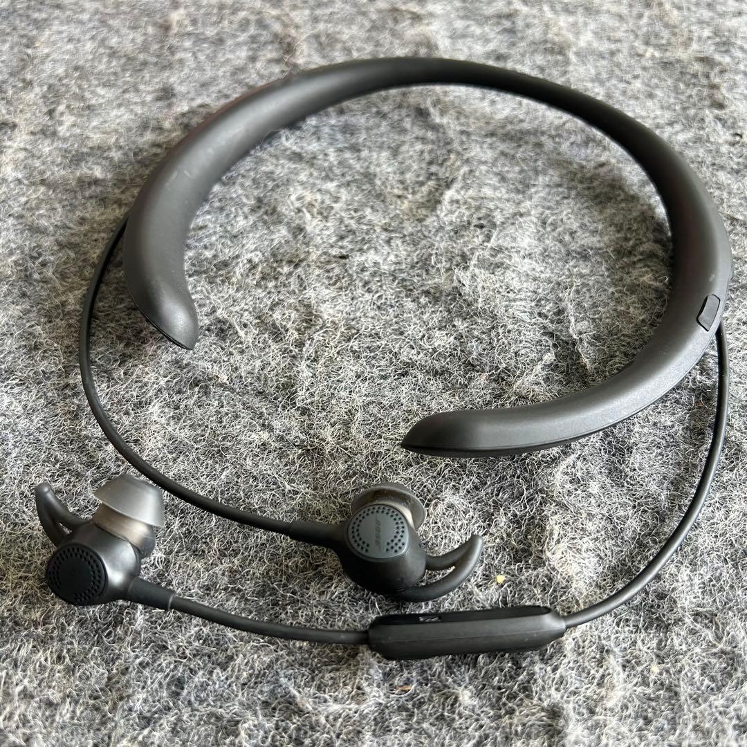 F45美品✨　Boseワイヤレスイヤホン　ブラック　Bluetooth