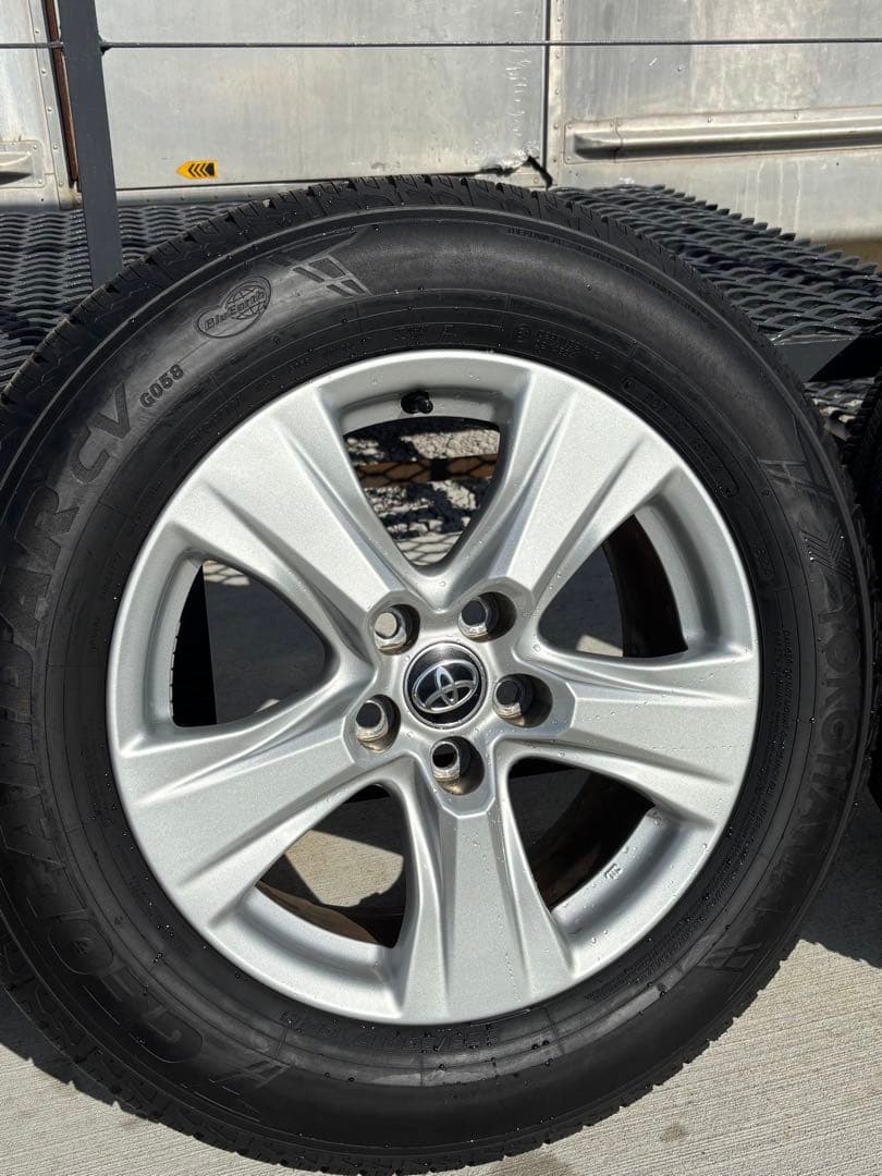 美品　トヨタRav4 純正ホイールタイヤ4本セット