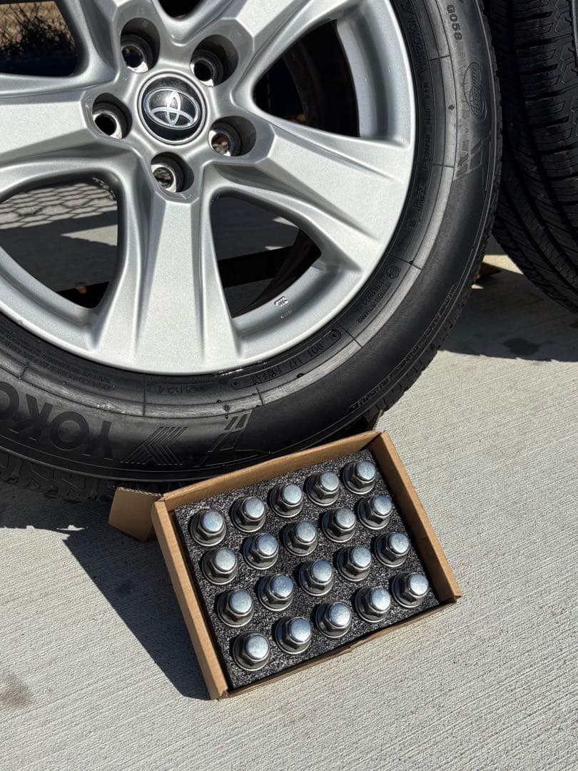 美品　トヨタRav4 純正ホイールタイヤ4本セット