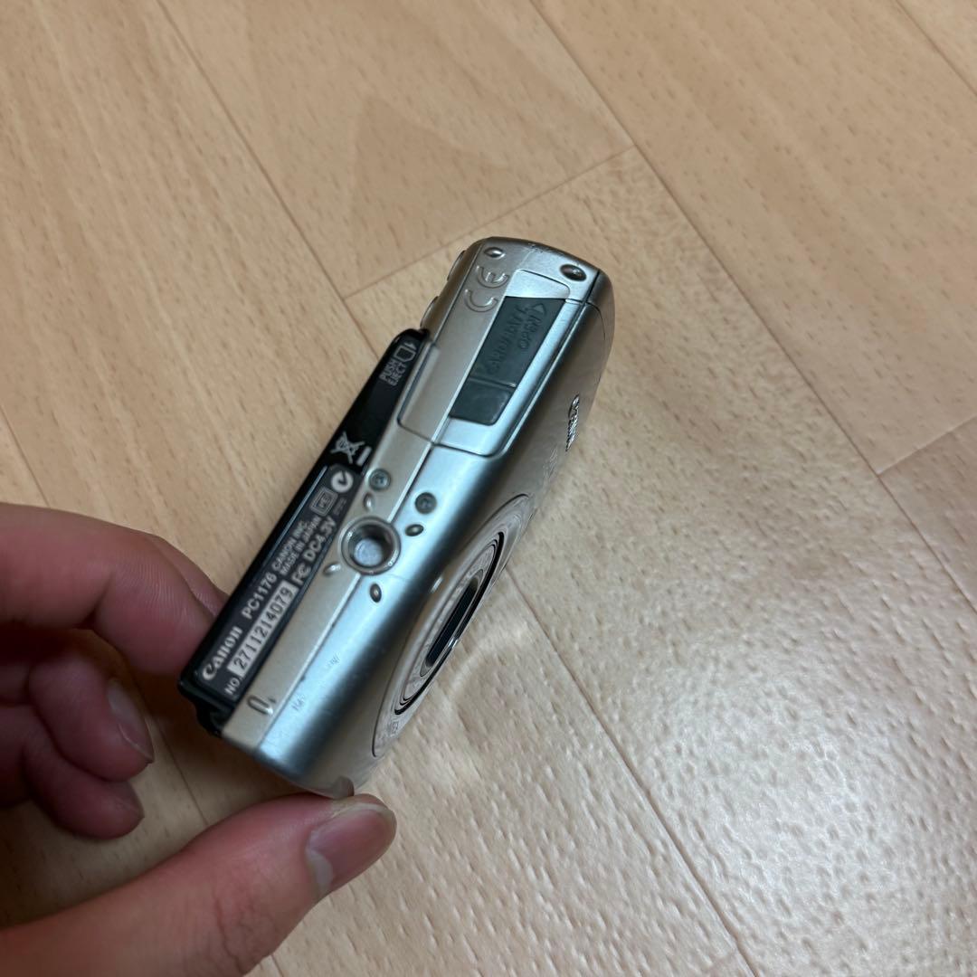 Canon IXY Digital シルバー　デジカメ　コンデジ　フラッシュ