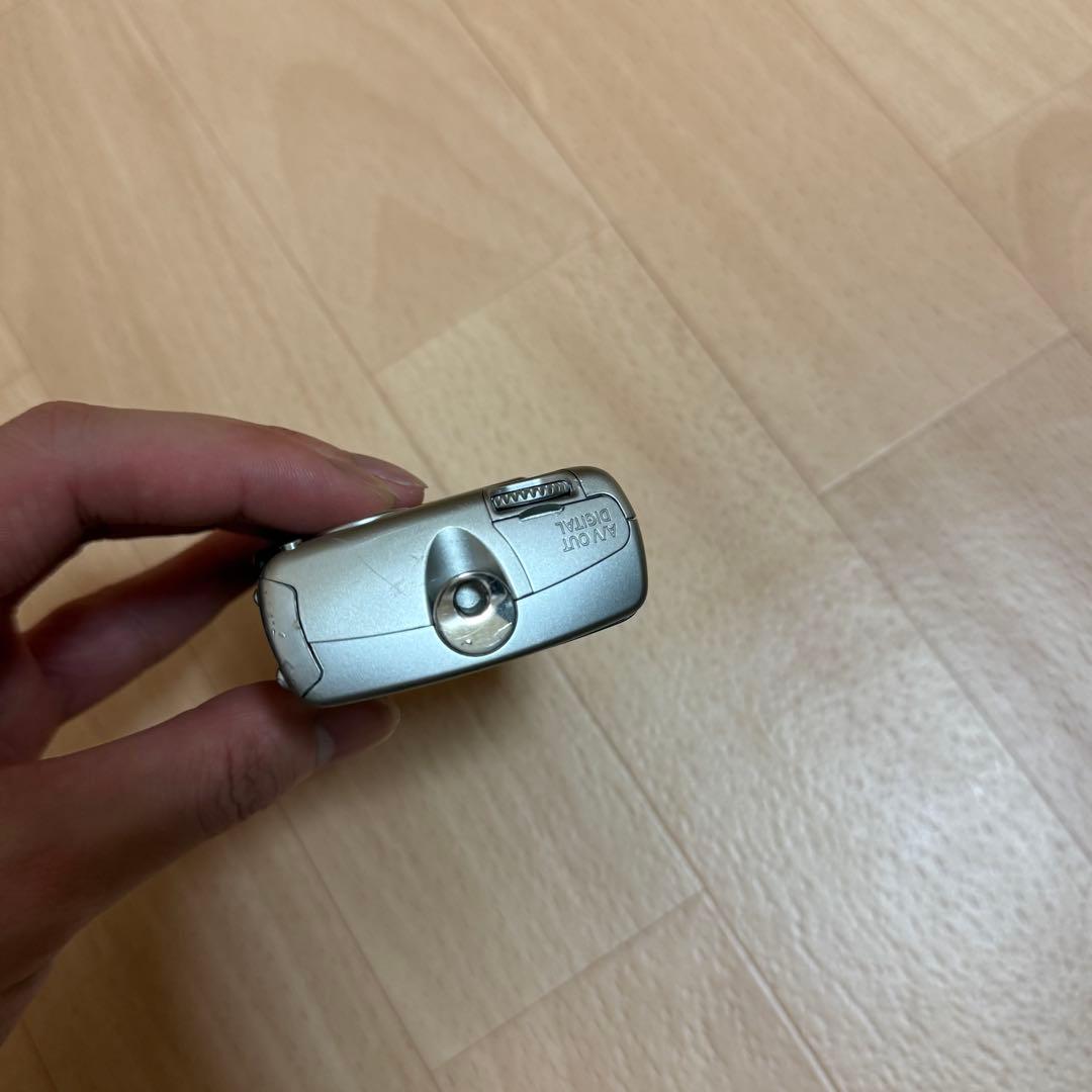 Canon IXY Digital シルバー　デジカメ　コンデジ　フラッシュ