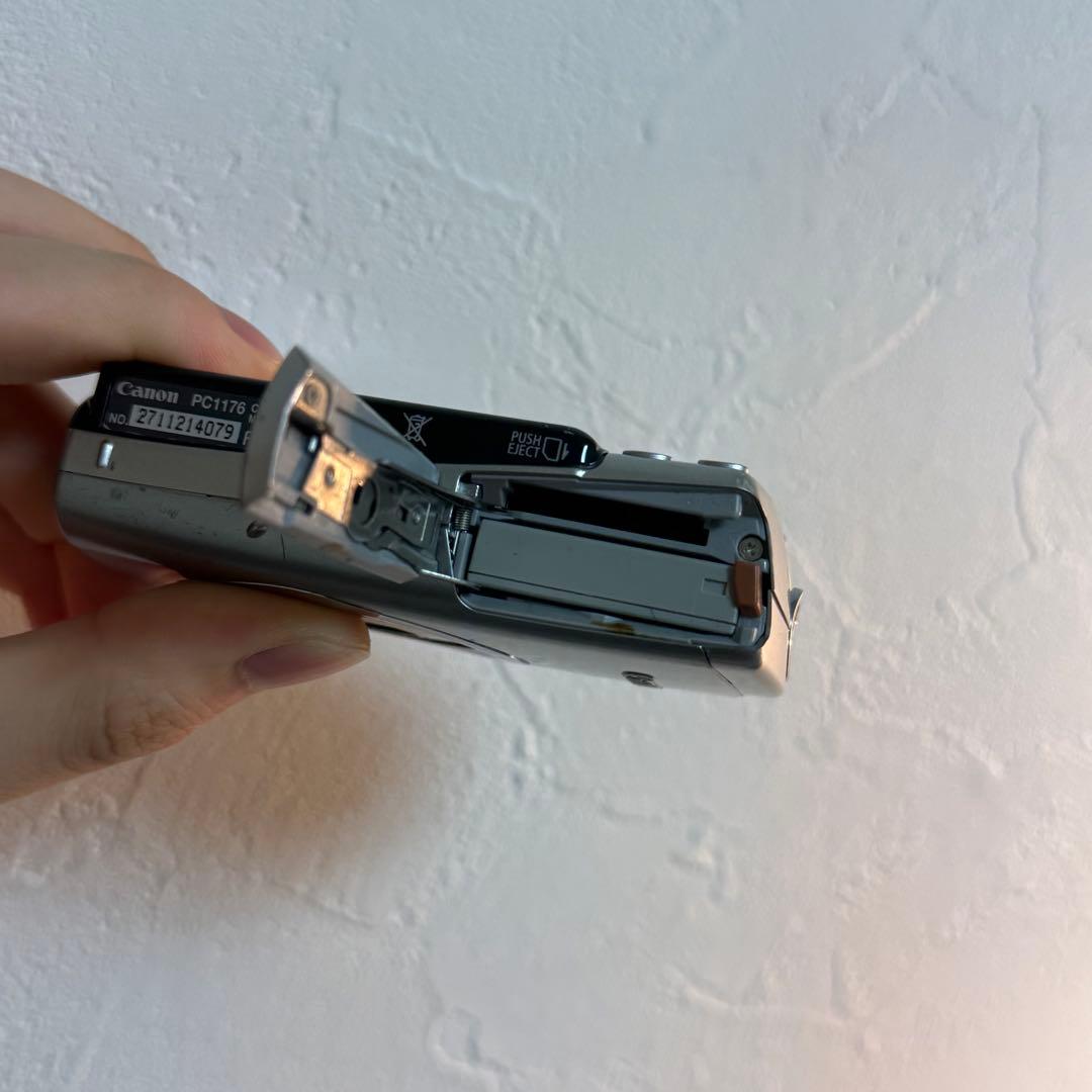 Canon IXY Digital シルバー　デジカメ　コンデジ　フラッシュ