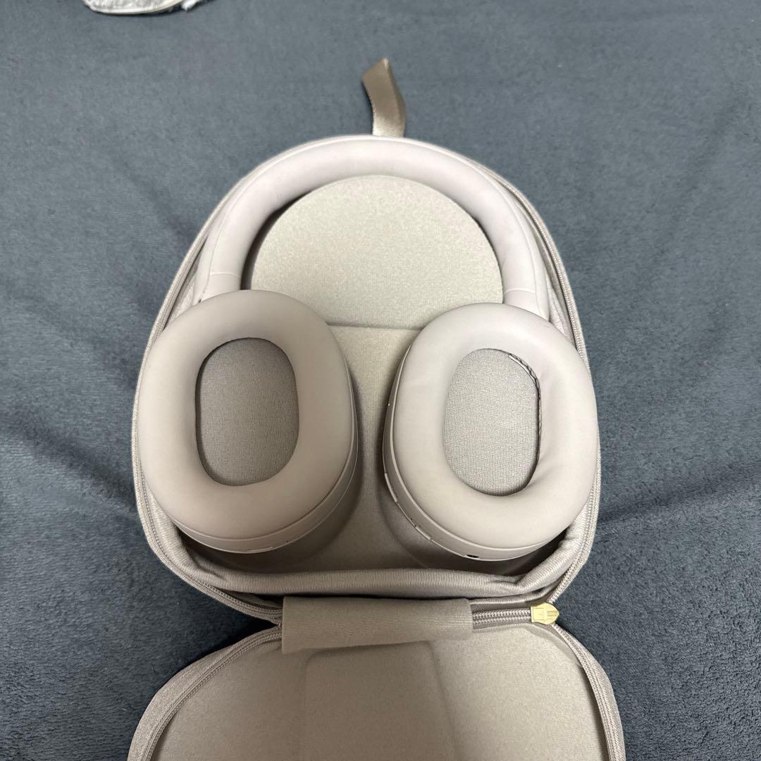 美品WH1000XM5ワイヤレスヘッドホン ホワイト