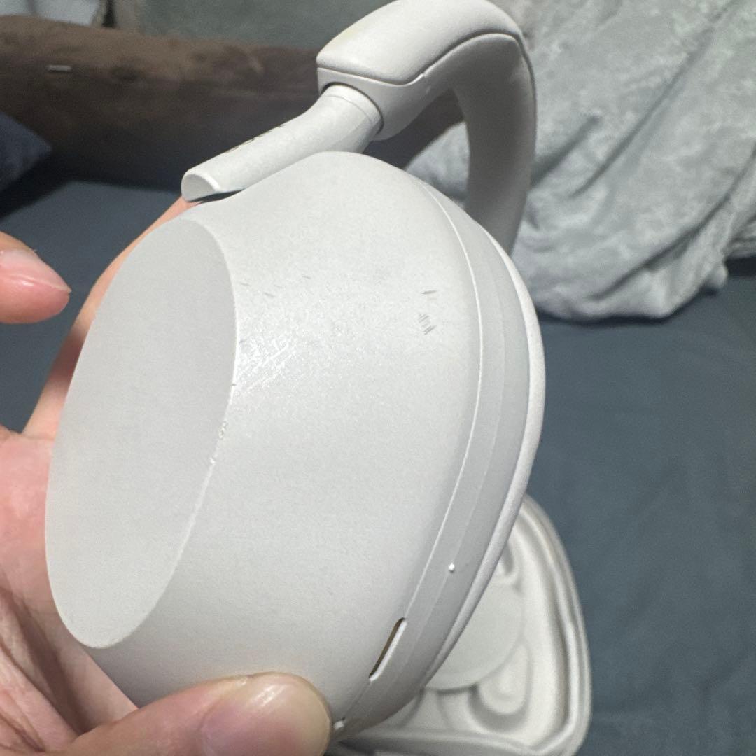 美品WH1000XM5ワイヤレスヘッドホン ホワイト