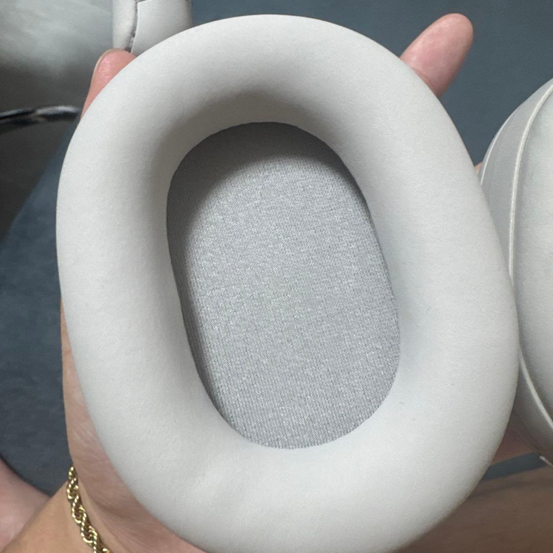 美品WH1000XM5ワイヤレスヘッドホン ホワイト