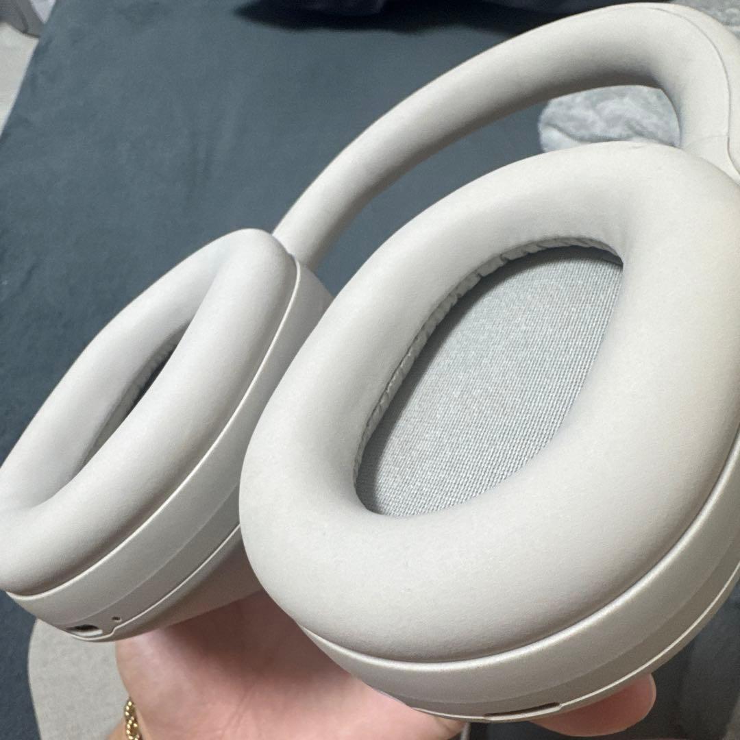 美品WH1000XM5ワイヤレスヘッドホン ホワイト