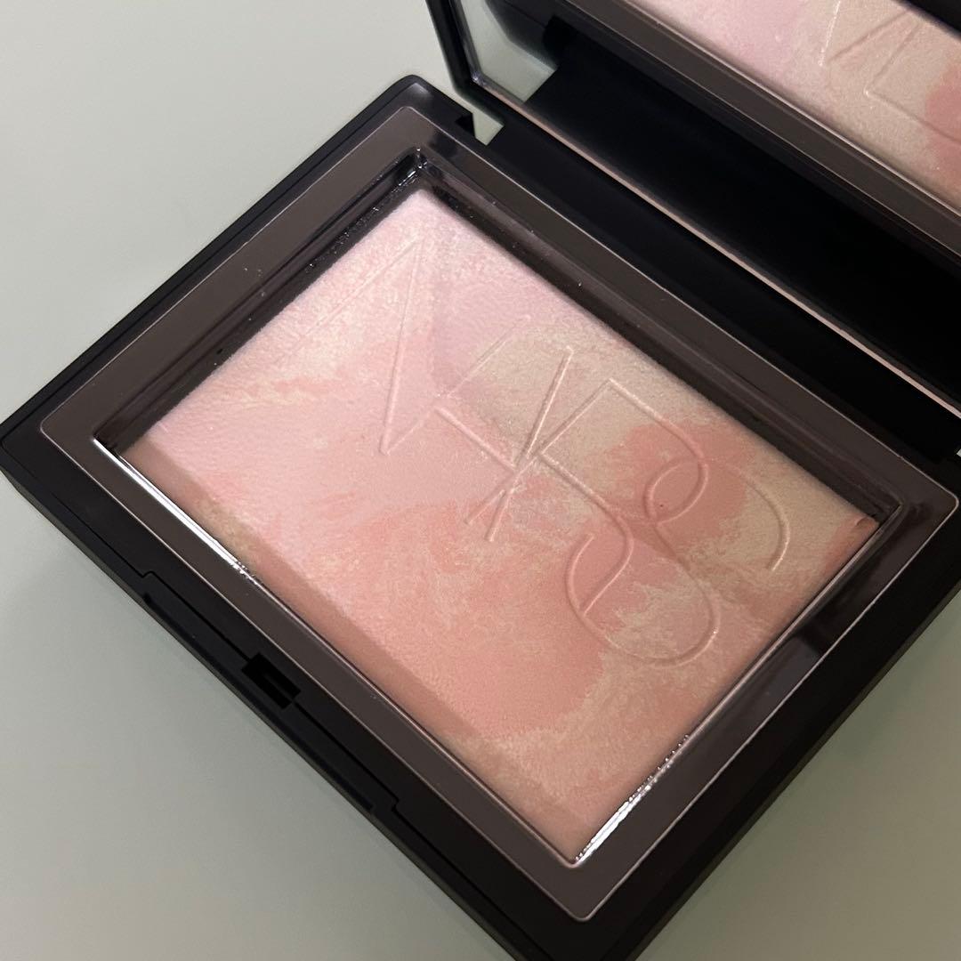 NARS ライトリフレクティングプリズマティックパウダー04454